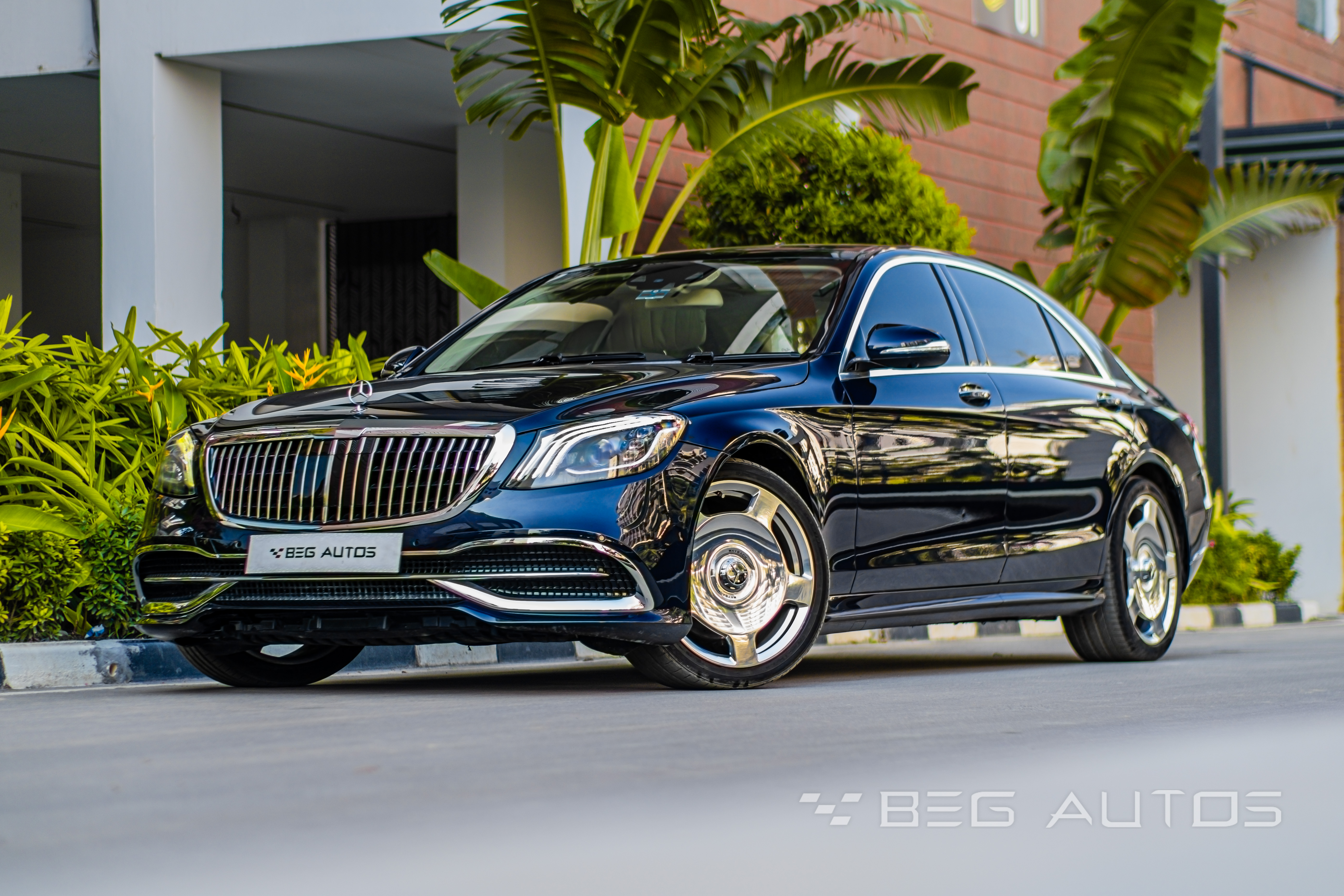 After - Mercedes-Benz S 300 Maybach Facelift Conversion