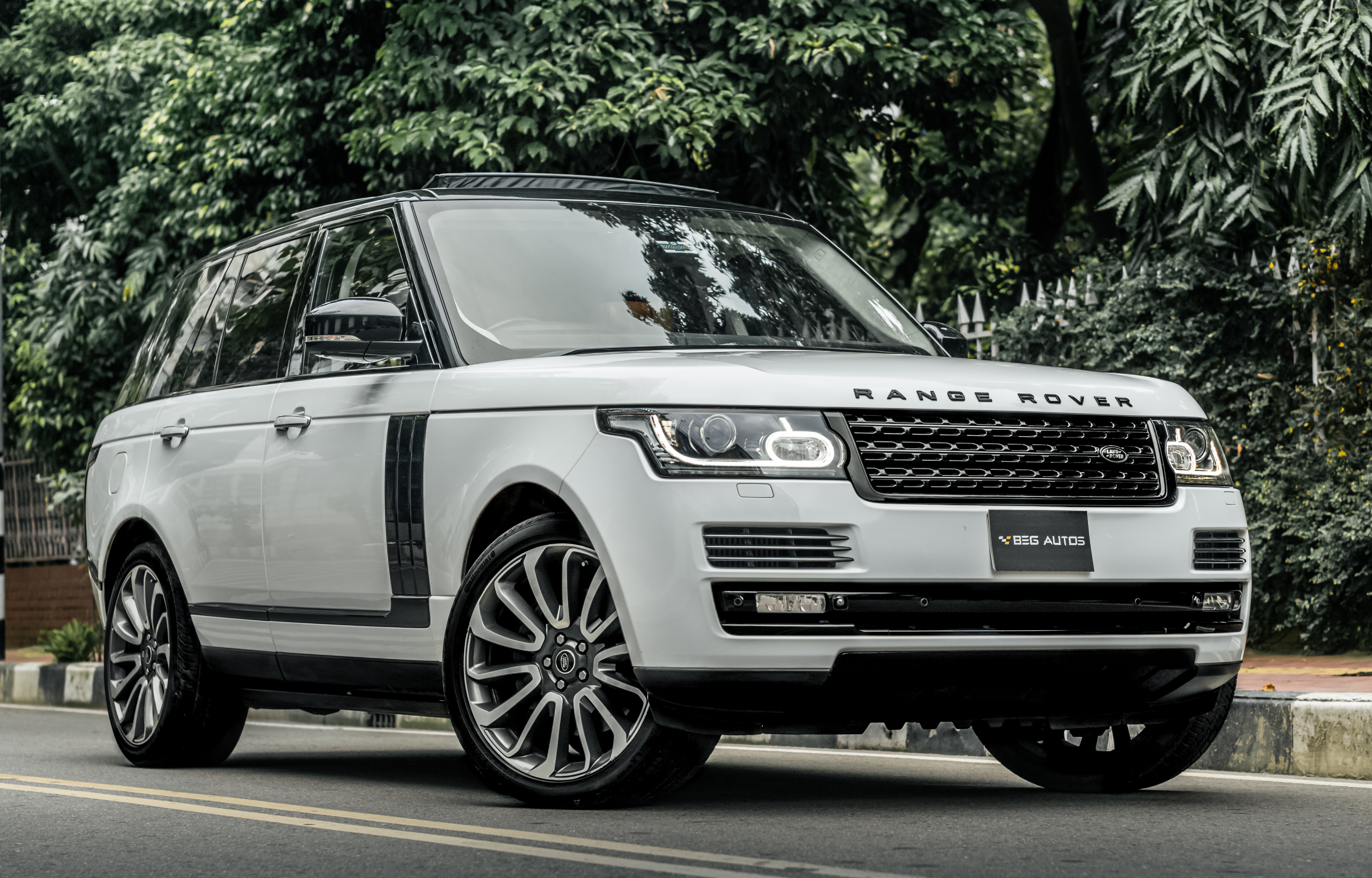 Before - RANGE ROVER VOGUE 2014–2019 CONVERSION