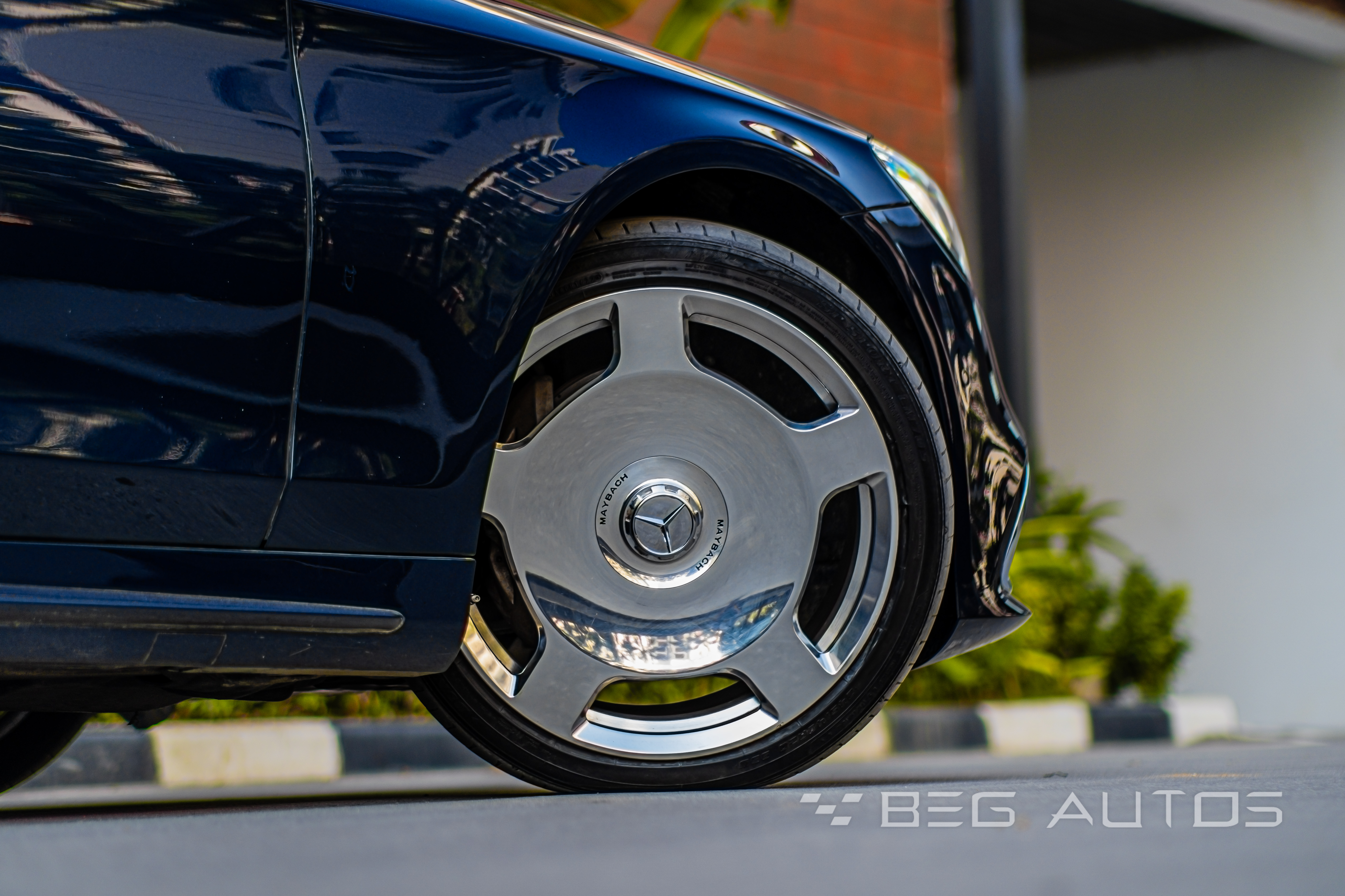 Gallery — Mercedes-Benz S 300 Maybach Facelift Conversion